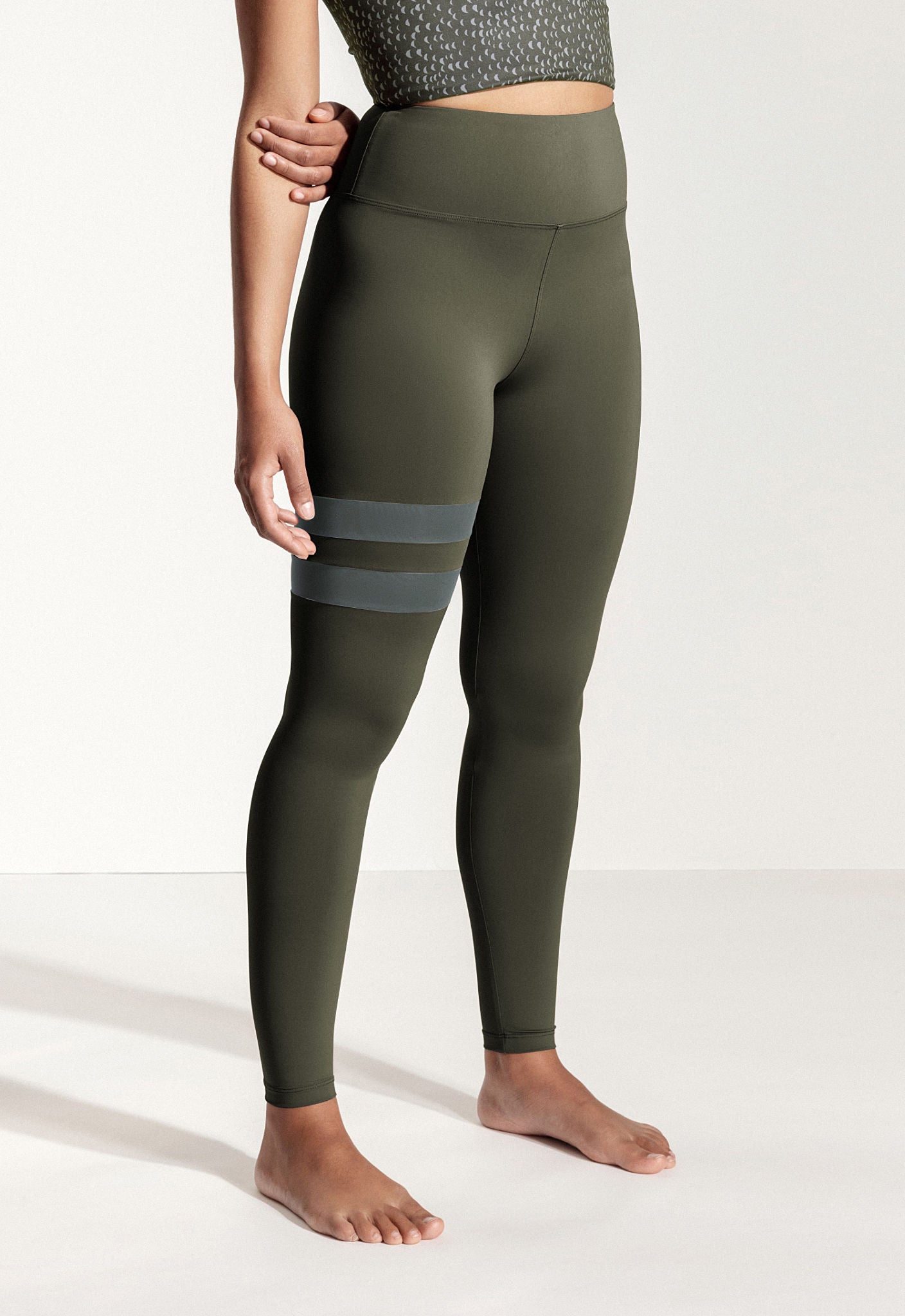 Larimar+ Yoga Leggings in pine green - Main Image