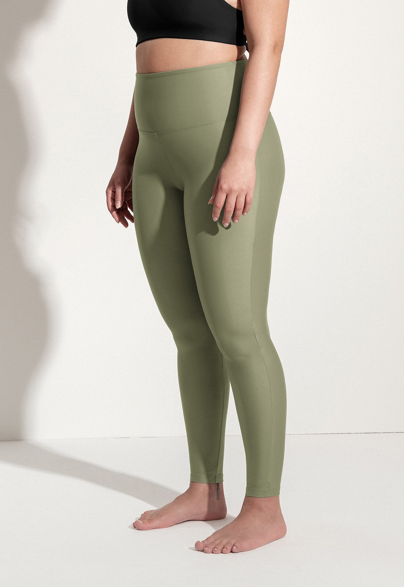 Surf & Yoga Leggings „Larimar“ in Salbeigrün