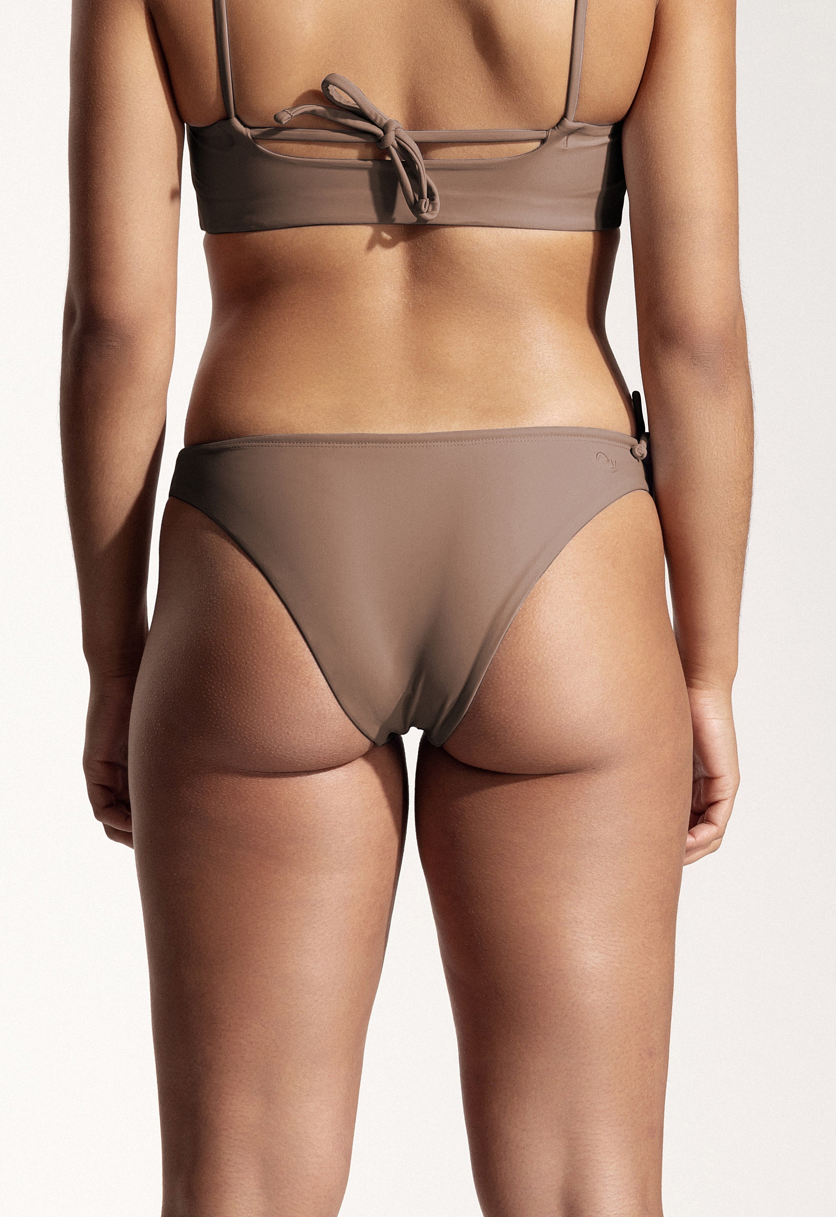 Surf Bikini Hose „Mako“ in Braun