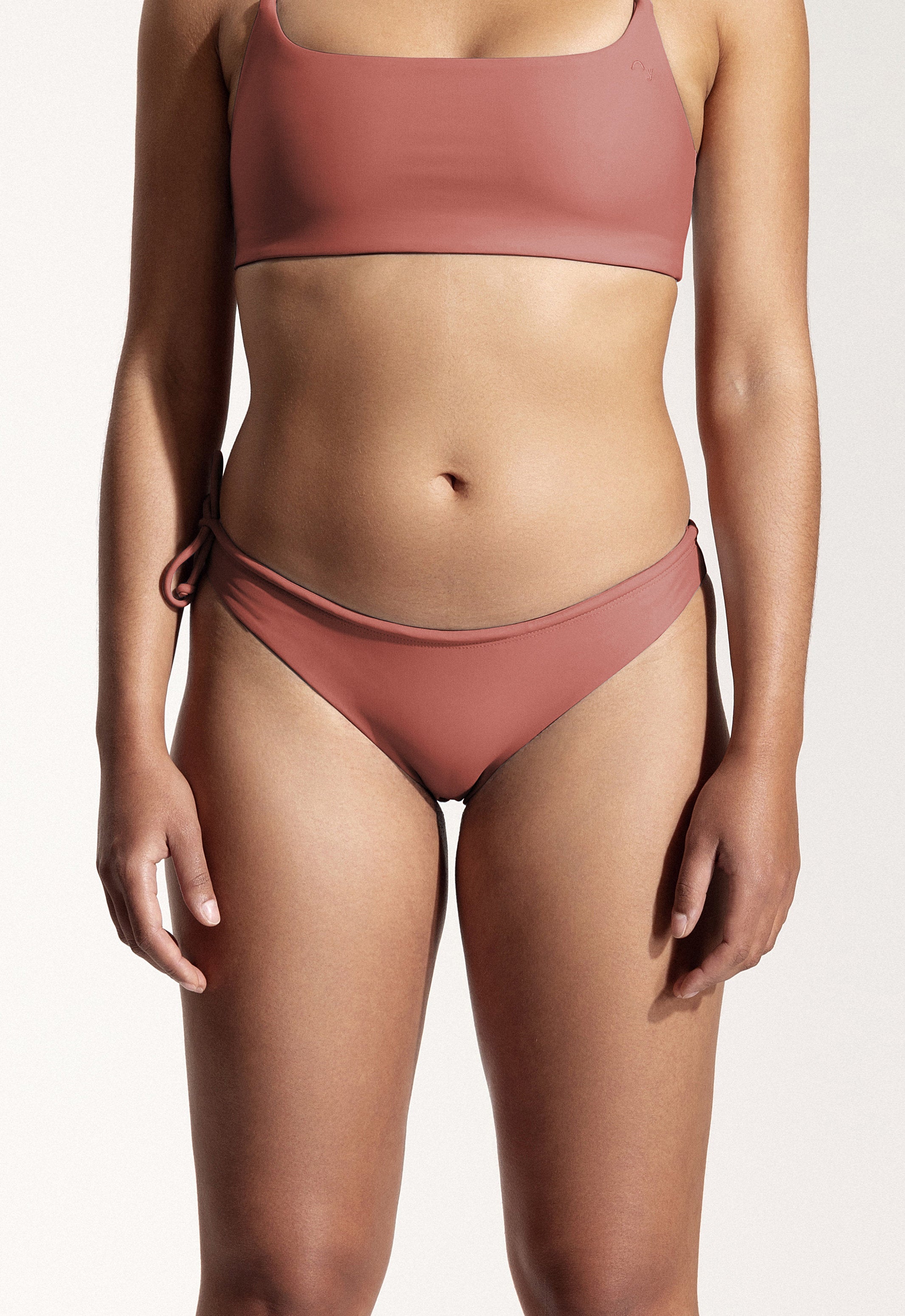 Surf Bikini Bottom "Mako" in clay red
