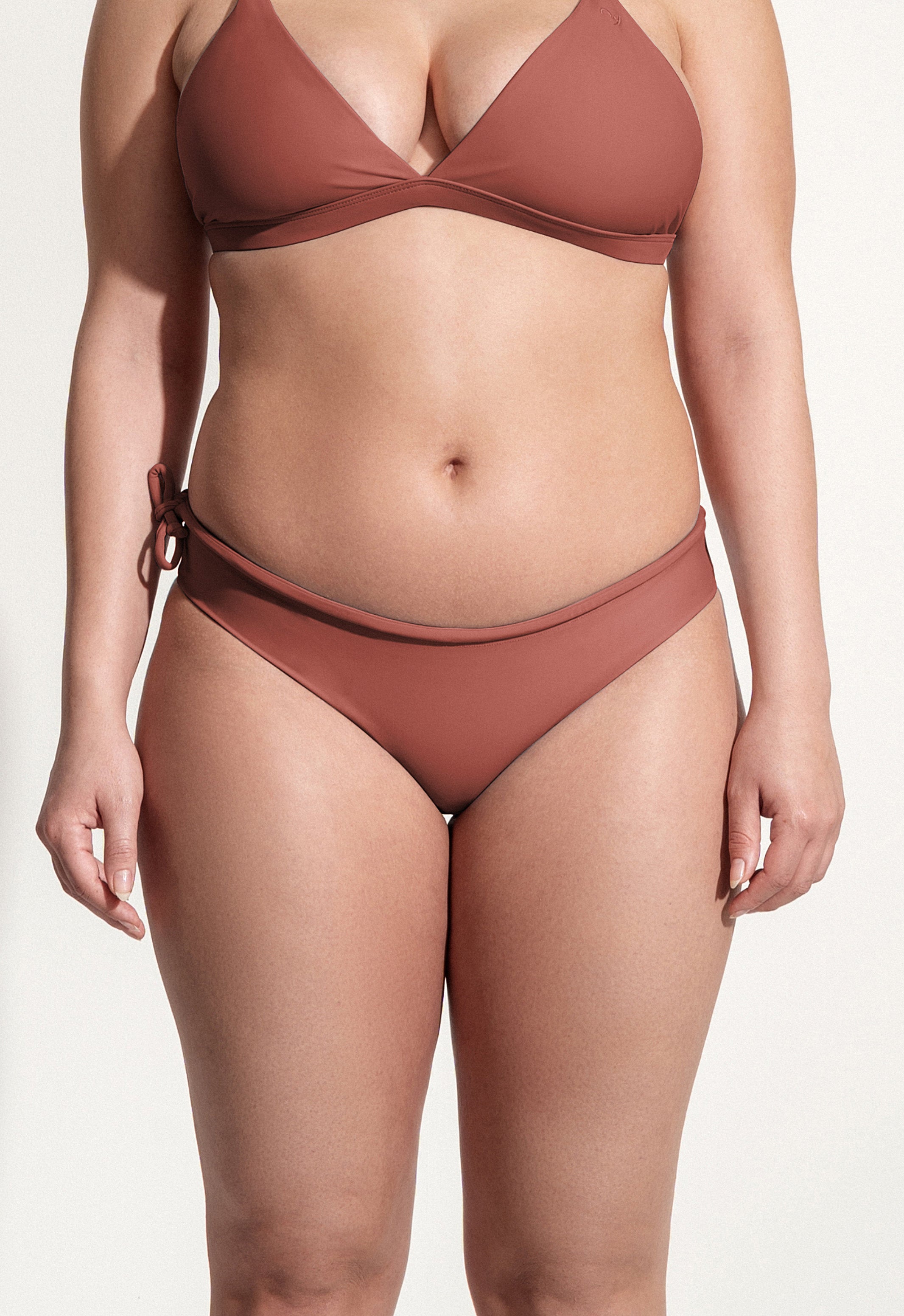 Surf Bikini Bottom "Tope" in clay red