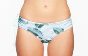 Surf Bikini Hose „Rote“ in Leaf Print 1
