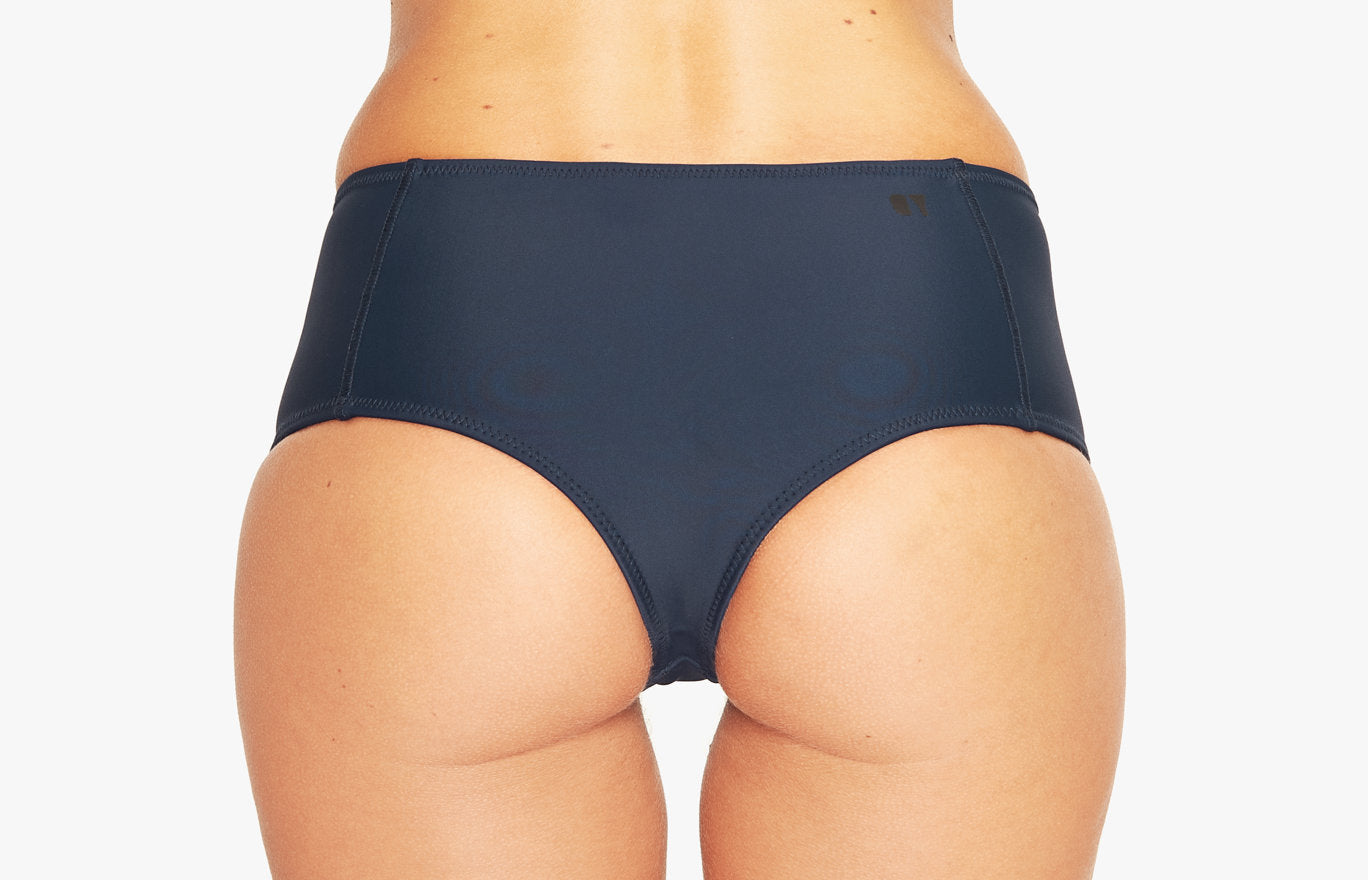 Surf Bikini Hose „Bahama“ in Midnight Blau 2