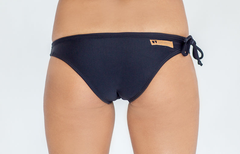 Surf Bikini Hose „Sumba“ in Schwarz 3