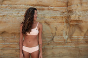 Surf Bikini Oberteil „Faya“ in Appeal Orange & Moss Grün 3