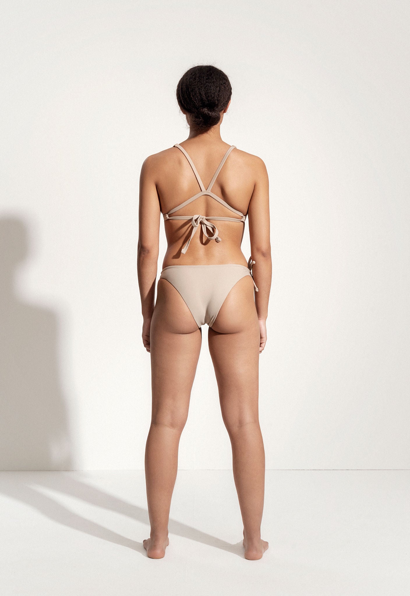 Surf Bikini Hose „Mako“ in Blassbraun 5