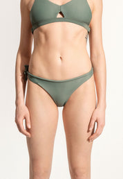 Surf Bikini Hose „Mako“ in Blassgrün 3