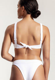 Bikini Oberteil „Ora“ in Weiss gerippt 2