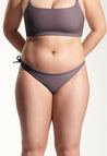 Surf Bikini Hose „Mako“ in Dunkellavendel 